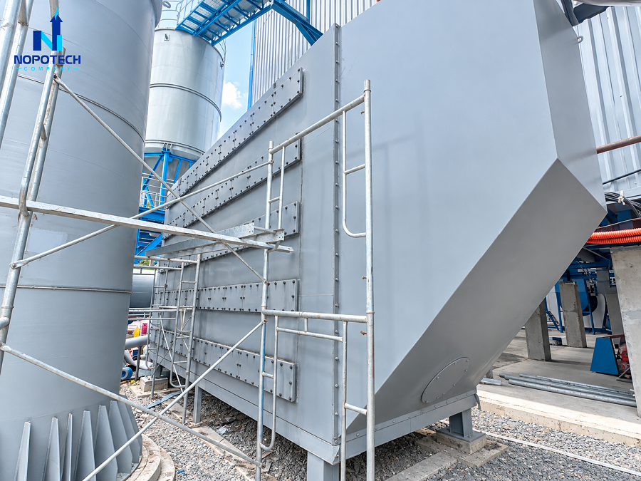 Tháp hấp phụ được lắp đặt tại dự án hệ thống xử lý khí thải nhà máy giấy GDT